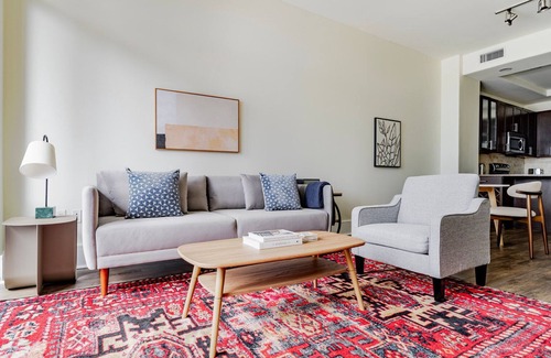 Second Street District Apartamento | Blueground | Downtown Austin, pool, nr Congress Ave