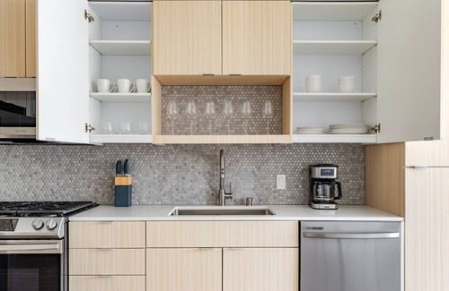 Fremont Apartamento | Blueground | East Industrial, pool & AC, nr park
