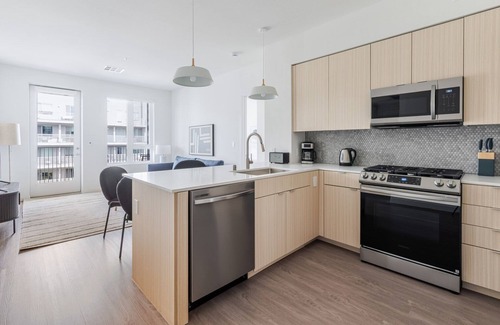 Fremont Apartamento | Blueground | East Industrial, pool & AC, nr park