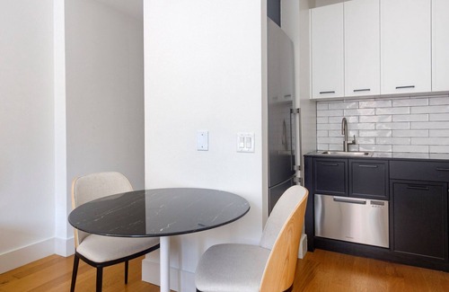 Financial District Apartamento | Blueground | Financial District, rooftop, nr Wall St.