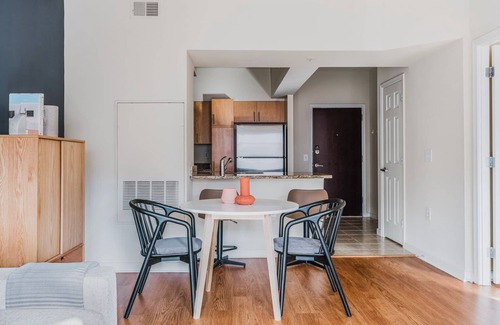 Dupont Circle Apartamento | Blueground | Foggy Bottom, gym & pool, nr GWU