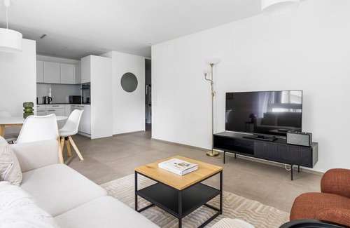 Center Apartamento | Blueground | Gewerbeschule, balcony, nr ETH