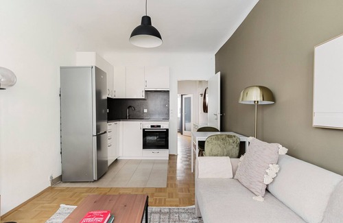Altlerchenfeld Apartamento | Blueground | Josefstadt, elevator, nr landmarks
