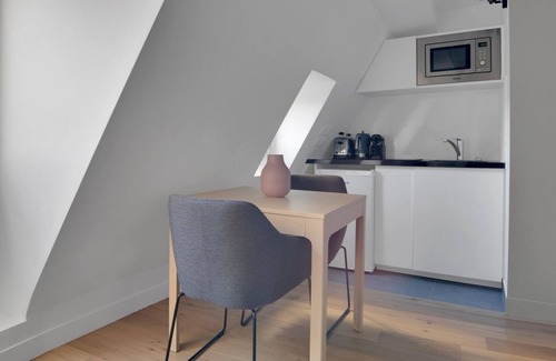 Arsenal Apartamento | Blueground | Le Marais, nr Bastille