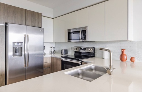 West Little Havana Apartamento | Blueground | Little Havana, pool, nr Coral Gables