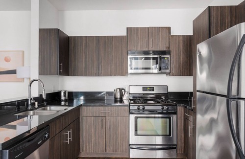 Miracle Mile Apartamento | Blueground | Miracle Mile, rooftop, nr La Brea Tar Pits