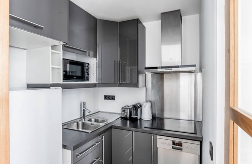 L'Europe Apartamento | Blueground | Monceau/Villiers, concierge, nr shops