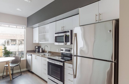 Overlake Apartamento | Blueground | Overlake, gym & w/d, nr park