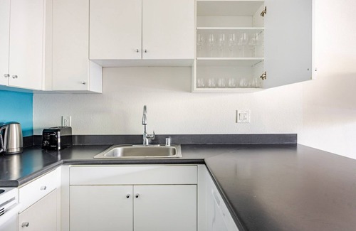 Pasadena Apartamento | Blueground | Pasadena, pool & AC, nr Caltech