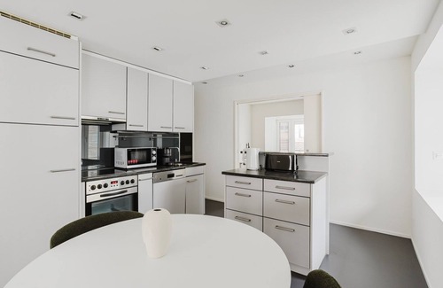 Seefeld Apartamento | Blueground | Seefeld, w/d, elevator, nr Lake Zurich