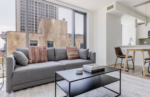 South Loop Apartamento | Blueground | South Loop, pool & gym, nr Grant Park