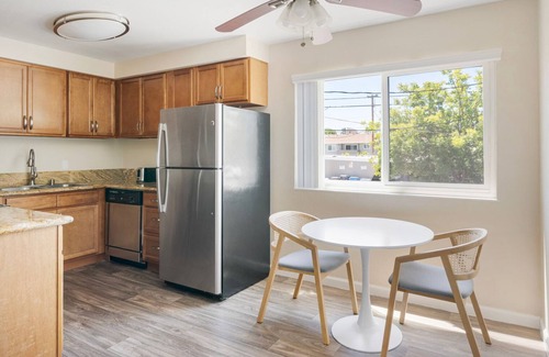 Sunnyvale Apartamento | Blueground | Sunnyvale, pool, nr Sunnyvale Park