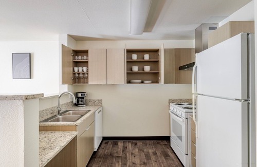 University District Apartamento | Blueground | Univ Dist, pet area & elev, nr UW