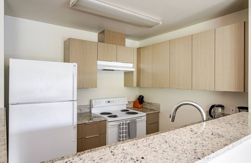 University District Apartamento | Blueground | Univ Dist, pet area & elev, nr UW