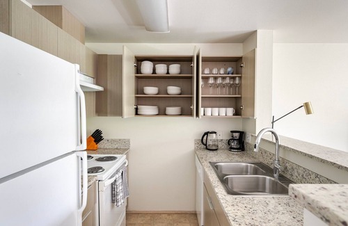 University District Apartamento | Blueground | Univ Dist, pet area & elev, nr UW