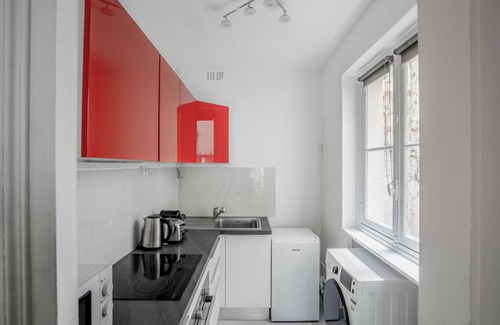 Porte-Dauphine Apartamento | Blueground | Victor Hugo, elev, nr garden & dining