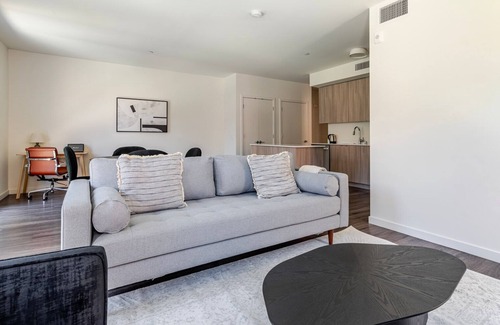 Alameda Apartamento | Blueground | West Alameda, view, nr Alameda Park