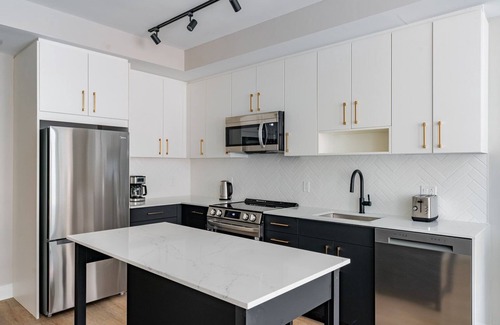 Woodmont Triangle Apartamento | Blueground | Woodmont, pool & w/d, nr Bethesda Row