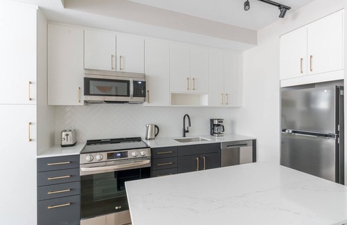 Woodmont Triangle Apartamento | Blueground | Woodmont, pool & w/d, nr Bethesda Row