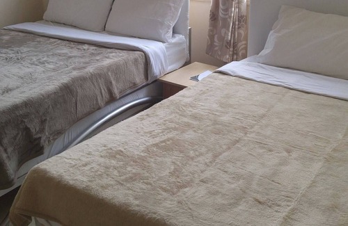 Zomba Cabina | Bluegum Avenue Lodge