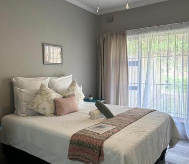 Palm Beach Casa | BlueHive guesthouse