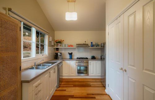 Bright Casa | BlueMill Cottage