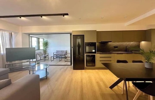 Piraeus Apartamento | BlueMotion - CruiseHub