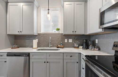 Lafayette Apartamento | Blues House King Bed Full Kitchen Fast WiFi