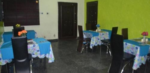 Surulere Cabina | Blueseasons Hotel Suites - Standard