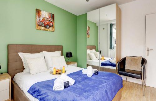 Quartier de la Folie-Mericourt Apartamento | Bluestay 157 - Superb apartment