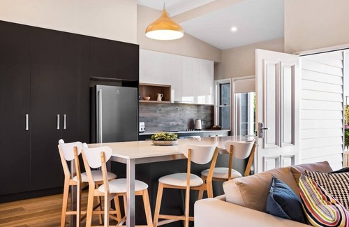 Toowoomba Casa | Bluestone Cottages "The Villa"
