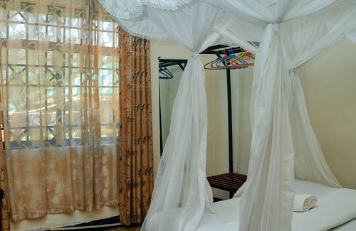 Arusha Cabina | Bluestone Lounge and Lodge.