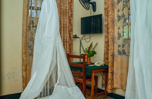 Arusha Cabina | Bluestone Lounge and Lodge.