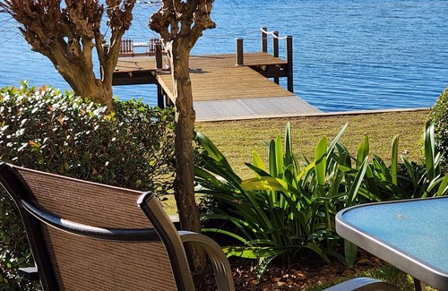Niceville Condominio | Bluewater Bay Waterfront Condo Al otro lado de la bahía De Destin