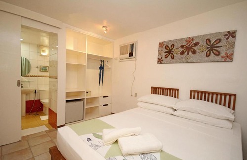 Balabag Hotel | Bluewaves Beach House