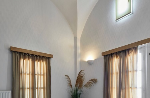 Fira Hotel | Bluewhite Suites & Villa Santorini
