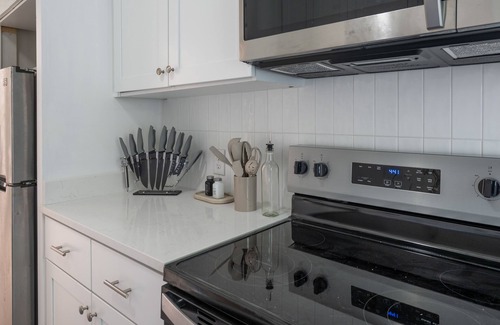 Midtown Cabaña | Bluff City Luxe-Cottage: 2 Bed, 1 Bath, Private, Gated, Completely Renovated!