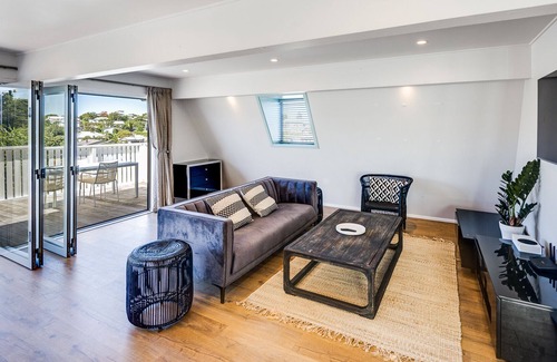 Bluff Hill Casa | BLUFF HILL HEIGHTS – NAPIER HOLIDAY HOME, pet friendly in Napier