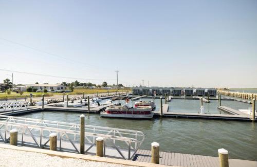 Chincoteague Casa | Blufin Bungalows & Marina