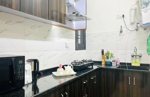 Vaishali Nagar Apartamento | BluO 2BR Jaipur - Lift, Balcony, Parking, Terrace
