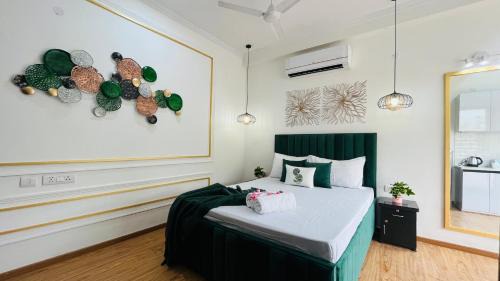 Noida Apartamento | BluO Studio Noida - BathTub, Gym, Balcony, Garden