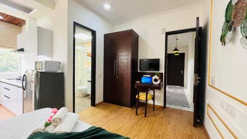 Noida Apartamento | BluO Studio Noida - BathTub, Gym, Balcony, Garden