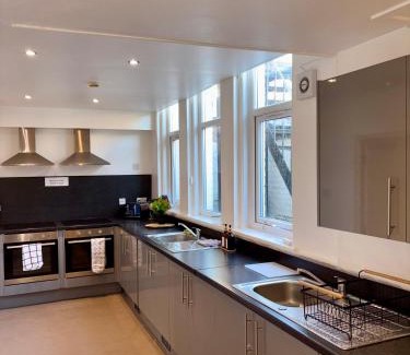 Blyth Apartamento | Blyth 6 Bed Apart