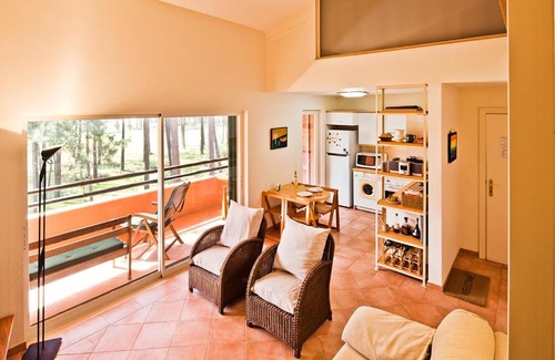 Charneca de Caparica e Sobreda Apartamento | BmyGuest - Aroeira Golf Apartment