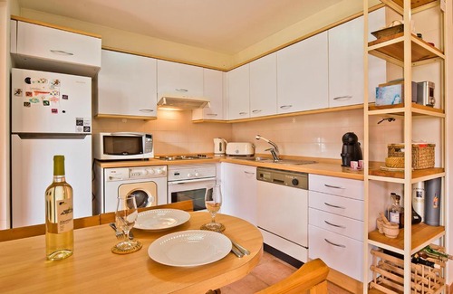 Charneca de Caparica e Sobreda Apartamento | BmyGuest - Aroeira Golf Apartment