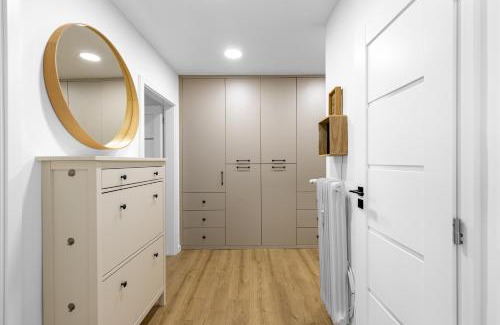 Nivy Apartamento | BNB Central Comfort Retreat with Balcony