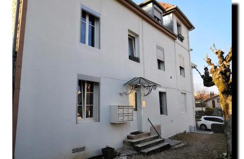 Besancon Apartamento | BnBesak La Gare Viotte