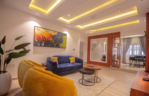 Benin City Apartamento | BnJ Benin City Oasis - Spacious 3BR Apartment