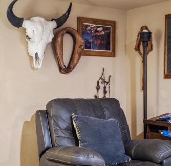 Central - Terry Apartamento | Bo's Old West Den with Off Street Parking