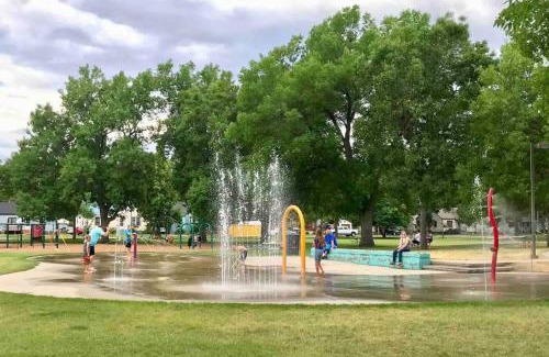 Central - Terry Apartamento | Bo's Rusty Relic Central Billings near park, hospital, shared hot tub, sauna